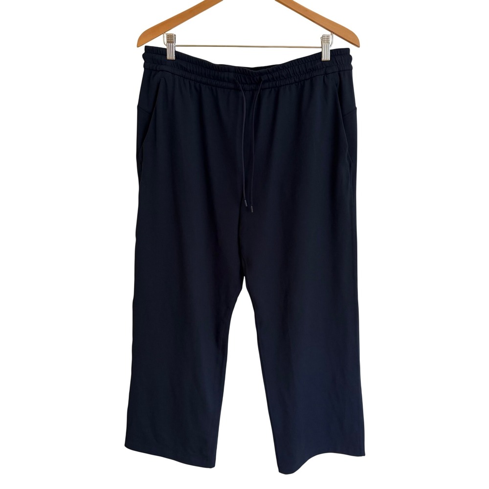 Lululemon sz 12 Stretch High-Rise
True Navy Wide Leg Pants LW5GH7S 29" Inseam